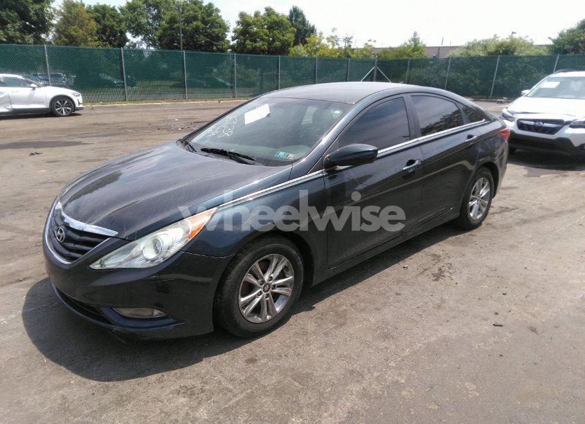 Photo 2 of 2013 Hyundai Sonata GLS (VIN 5NPEB4ACXDH657638)