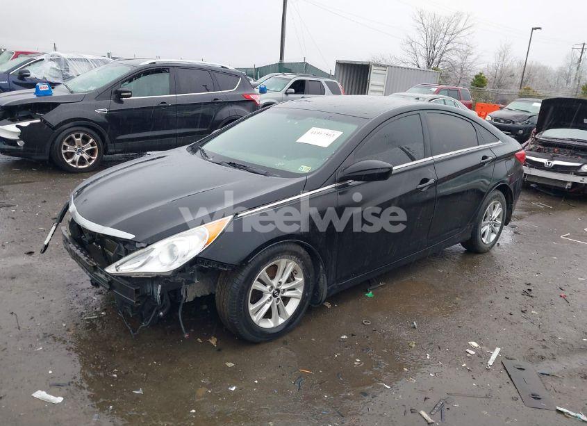 Photo 2 of 2013 Hyundai Sonata GLS (VIN 5NPEB4ACXDH682118)