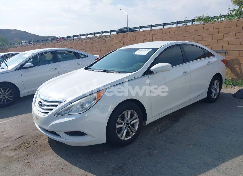 Photo 2 of 2013 Hyundai Sonata GLS (VIN 5NPEB4ACXDH715487)