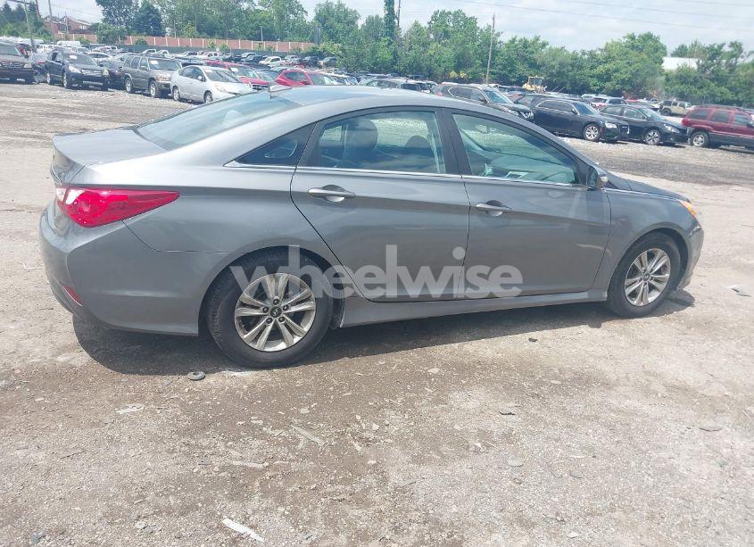 Photo 4 of 2014 Hyundai Sonata GLS (VIN 5NPEB4ACXEH822833)