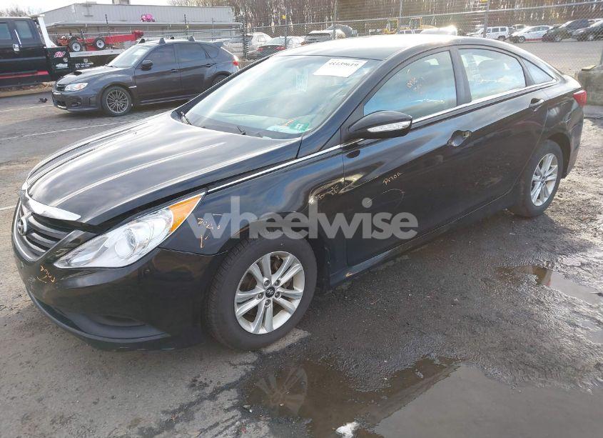 Photo 2 of 2014 Hyundai Sonata GLS (VIN 5NPEB4ACXEH944186)