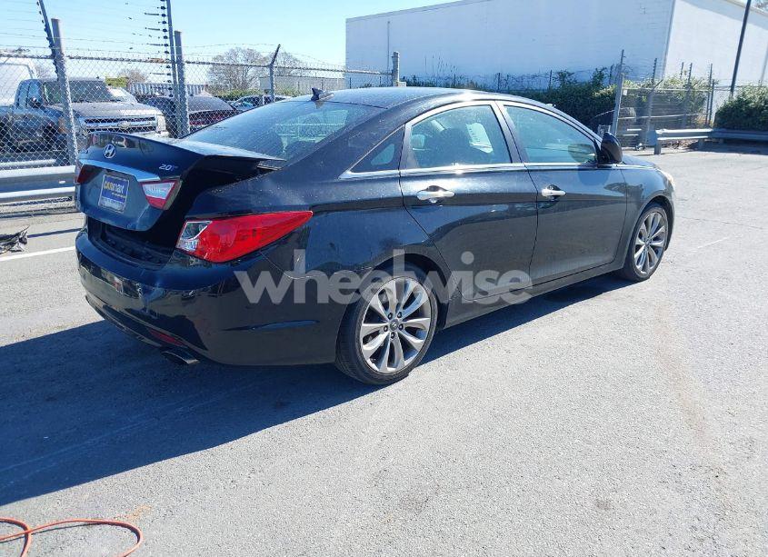 Photo 4 of 2013 Hyundai Sonata SE 2.0T (VIN 5NPEC4AB0DH523144)