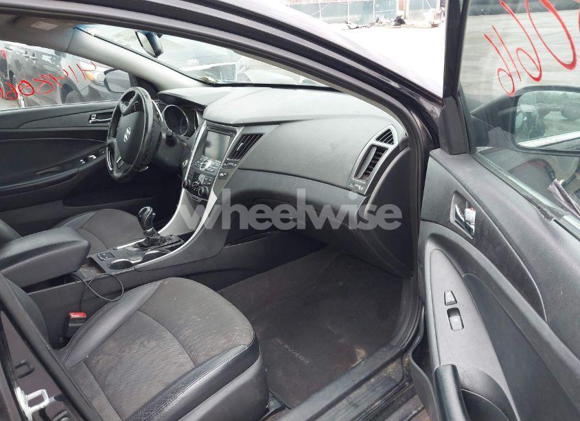 Photo 5 of 2013 Hyundai Sonata SE 2.0T (VIN 5NPEC4AB0DH728186)