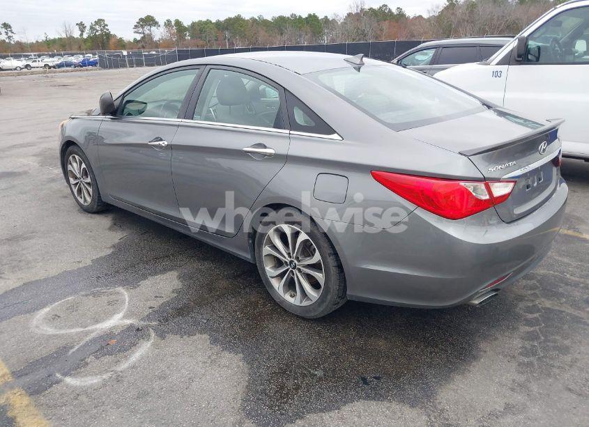 Photo 3 of 2013 Hyundai Sonata SE 2.0T (VIN 5NPEC4AB0DH733792)