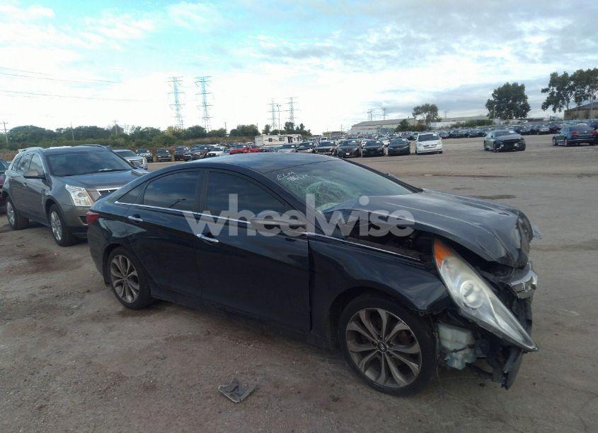 2013 Hyundai Sonata SE 2.0T (VIN 5NPEC4AB0DH753668) main photo
