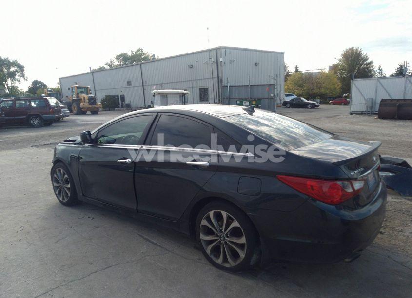Photo 3 of 2013 Hyundai Sonata SE 2.0T (VIN 5NPEC4AB0DH753668)