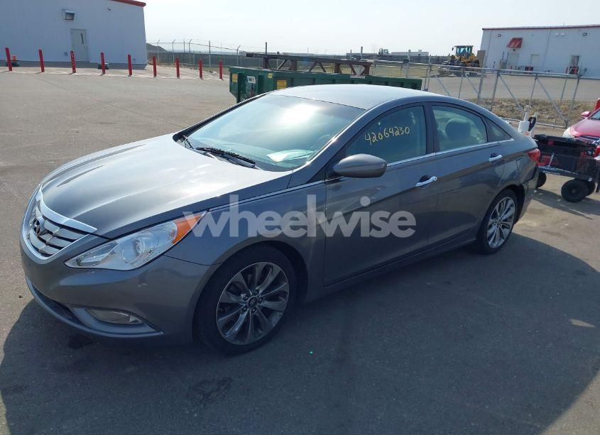 Photo 2 of 2011 Hyundai Sonata SE 2.0T (VIN 5NPEC4AB1BH192975)