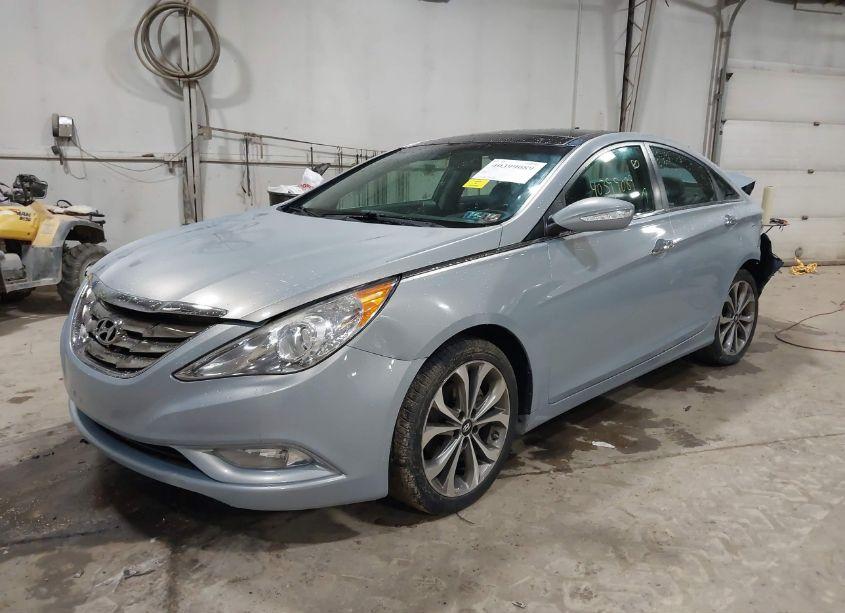 Photo 2 of 2013 Hyundai Sonata LIMITED 2.0T (VIN 5NPEC4AB1DH701661)