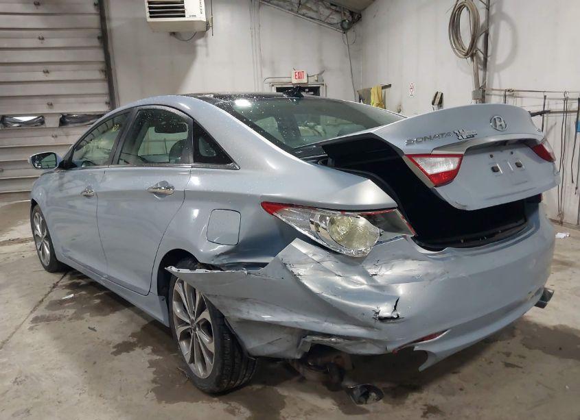 Photo 3 of 2013 Hyundai Sonata LIMITED 2.0T (VIN 5NPEC4AB1DH701661)