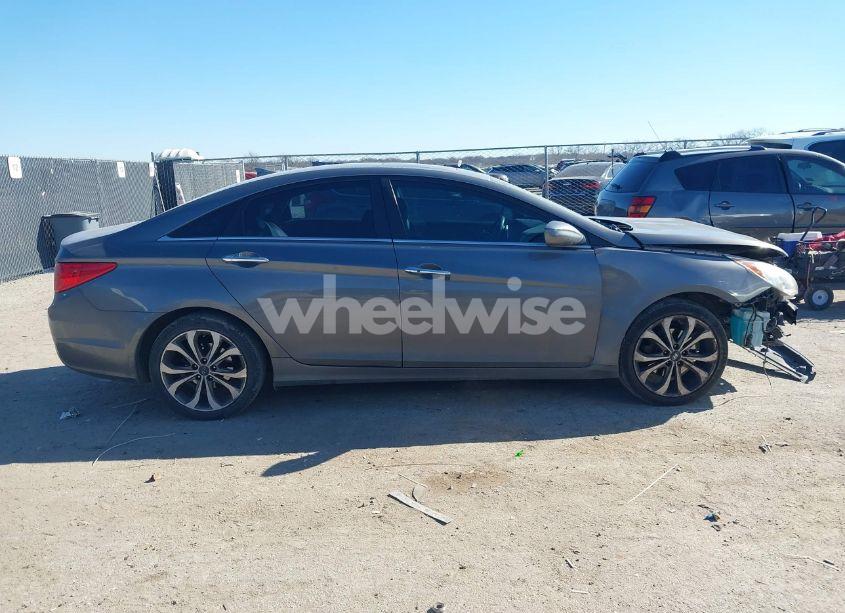 Photo 13 of 2013 Hyundai Sonata SE 2.0T (VIN 5NPEC4AB1DH726754)