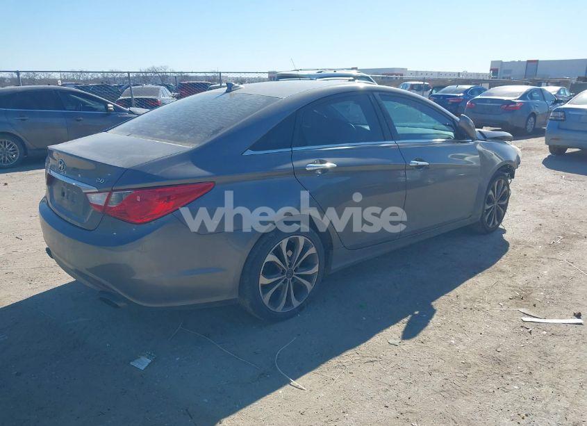 Photo 4 of 2013 Hyundai Sonata SE 2.0T (VIN 5NPEC4AB1DH726754)