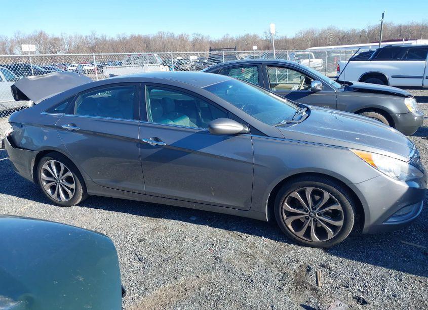 Photo 13 of 2013 Hyundai Sonata SE 2.0T (VIN 5NPEC4AB1DH802716)