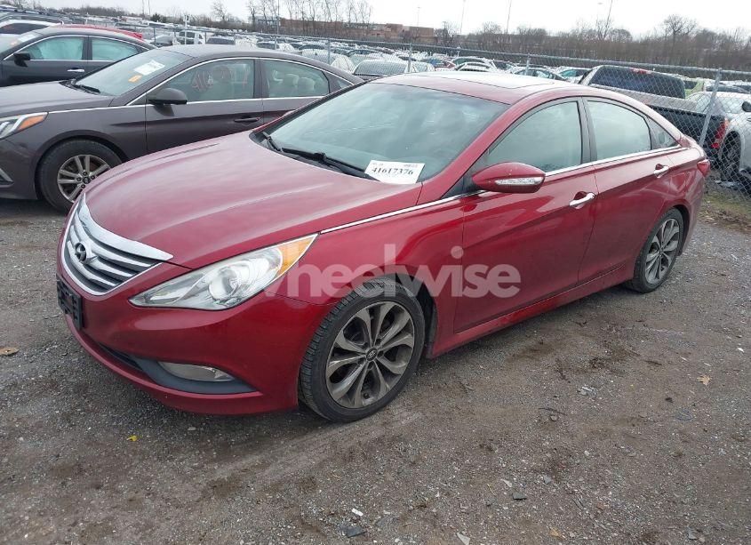 Photo 2 of 2014 Hyundai Sonata SE 2.0T (VIN 5NPEC4AB1EH824989)