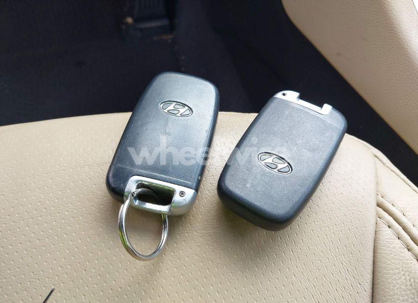 Photo 11 of 2011 Hyundai Sonata LIMITED 2.0T (VIN 5NPEC4AB2BH201103)