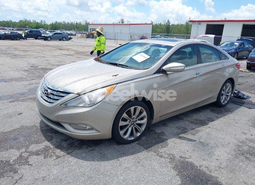Photo 2 of 2011 Hyundai Sonata LIMITED 2.0T (VIN 5NPEC4AB2BH201103)