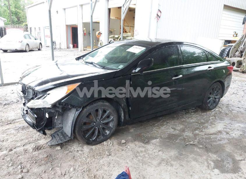 Photo 2 of 2011 Hyundai Sonata SE 2.0T (VIN 5NPEC4AB2BH243352)