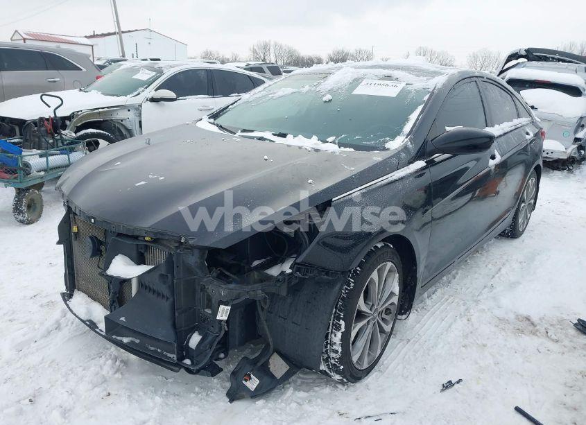 Photo 2 of 2013 Hyundai Sonata SE 2.0T (VIN 5NPEC4AB2DH619602)