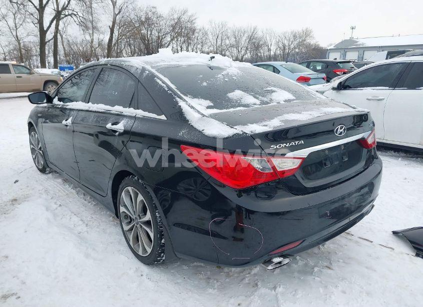 Photo 3 of 2013 Hyundai Sonata SE 2.0T (VIN 5NPEC4AB2DH619602)