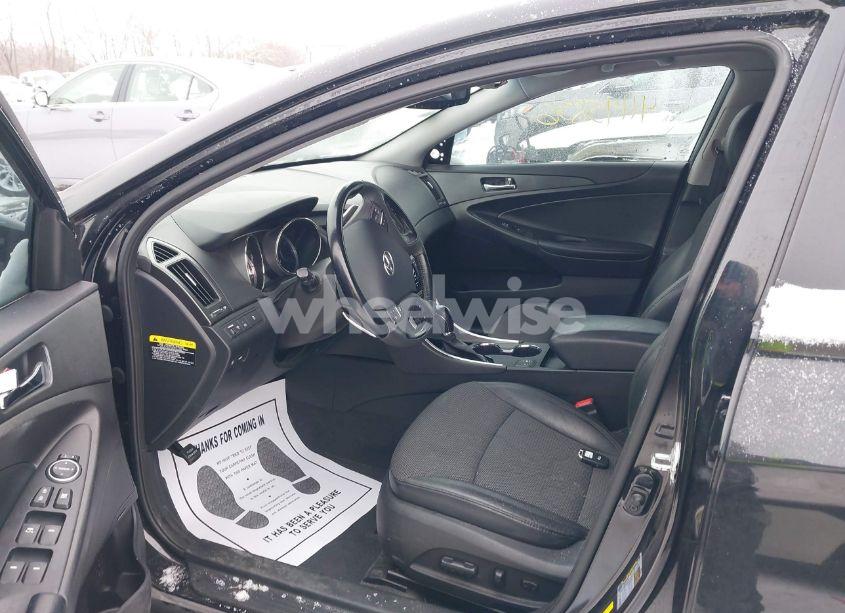 Photo 5 of 2013 Hyundai Sonata SE 2.0T (VIN 5NPEC4AB2DH619602)