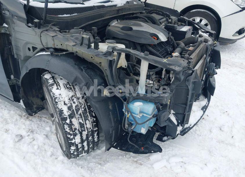 Photo 6 of 2013 Hyundai Sonata SE 2.0T (VIN 5NPEC4AB2DH619602)