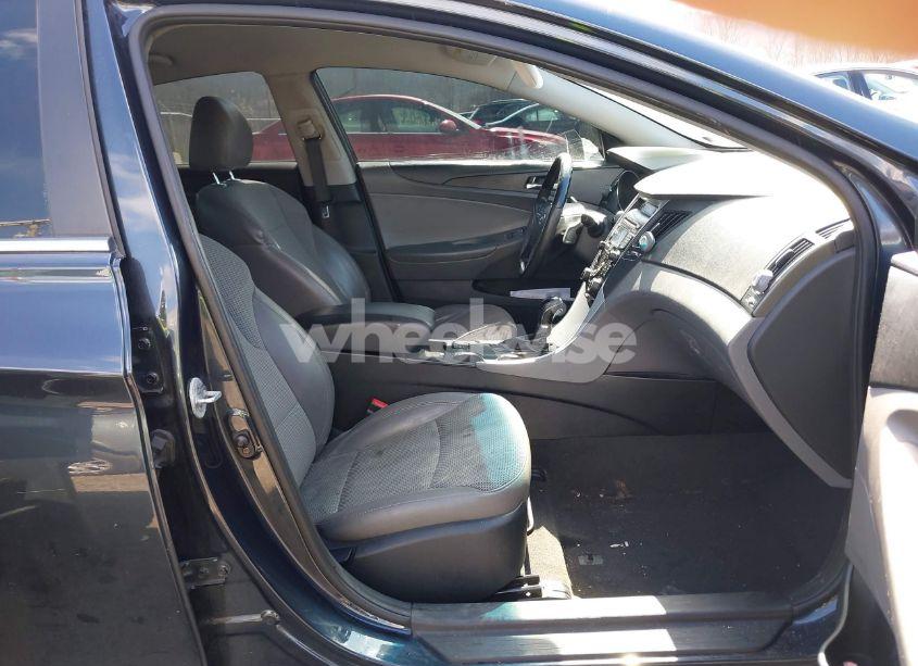 Photo 5 of 2013 Hyundai Sonata SE 2.0T (VIN 5NPEC4AB2DH783951)