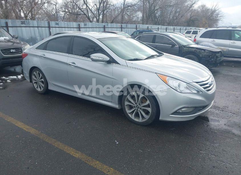 2014 Hyundai Sonata SE 2.0T (VIN 5NPEC4AB2EH863445) main photo
