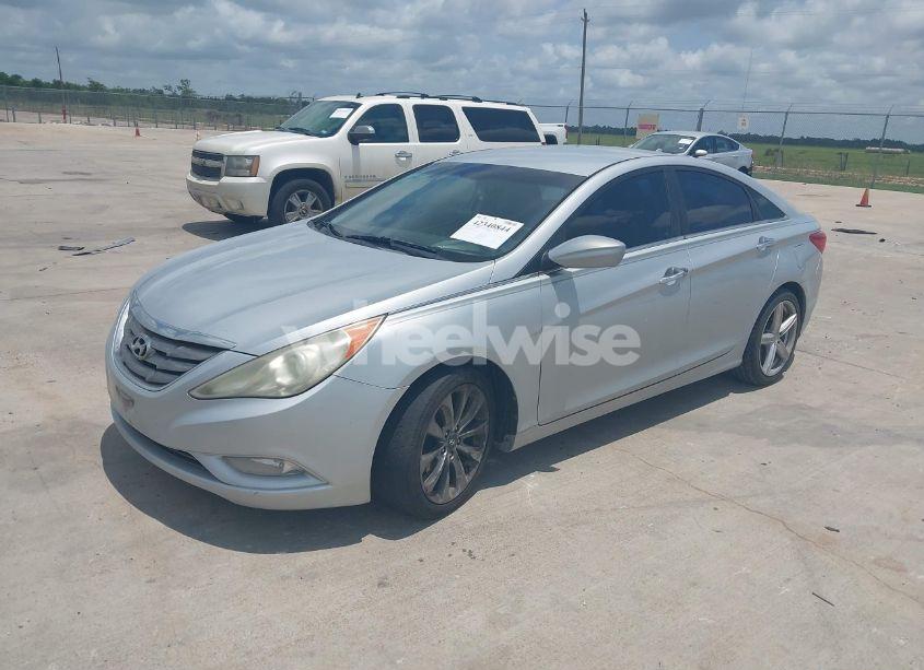 Photo 2 of 2011 Hyundai Sonata SE 2.0T (VIN 5NPEC4AB3BH261231)