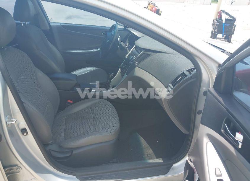 Photo 5 of 2011 Hyundai Sonata SE 2.0T (VIN 5NPEC4AB3BH261231)