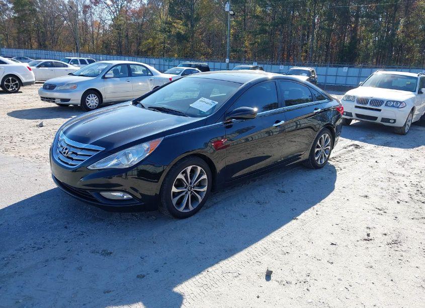Photo 2 of 2013 Hyundai Sonata SE 2.0T (VIN 5NPEC4AB3DH635744)
