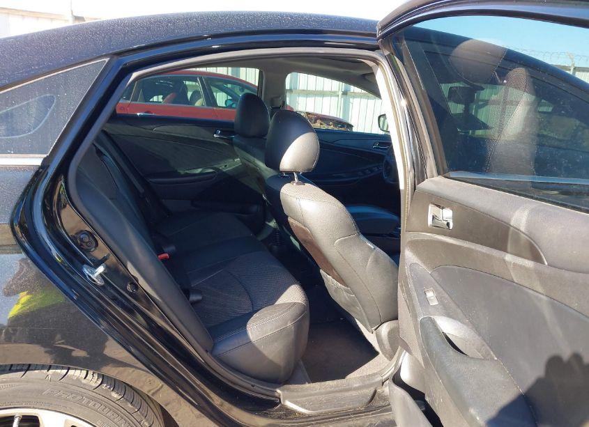 Photo 8 of 2013 Hyundai Sonata SE 2.0T (VIN 5NPEC4AB3DH635744)