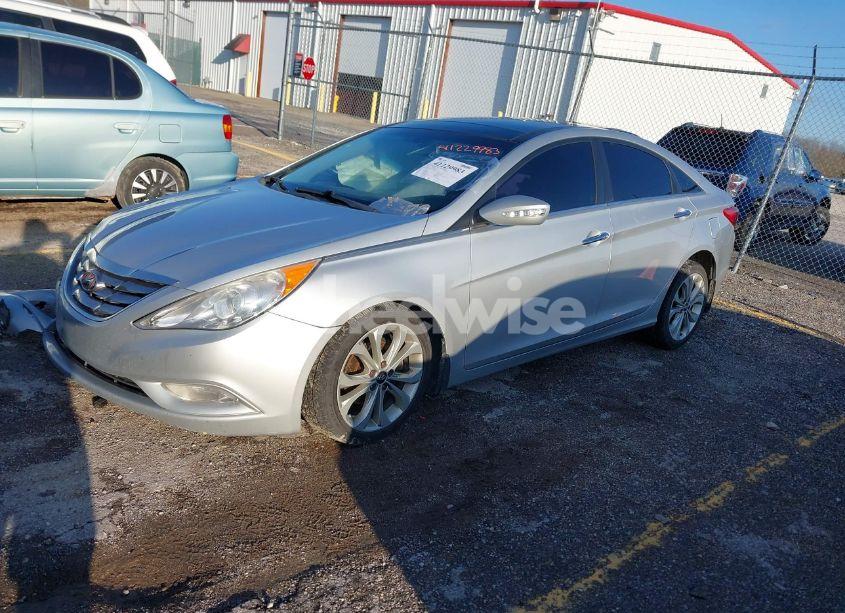 Photo 2 of 2013 Hyundai Sonata LIMITED 2.0T (VIN 5NPEC4AB3DH654889)