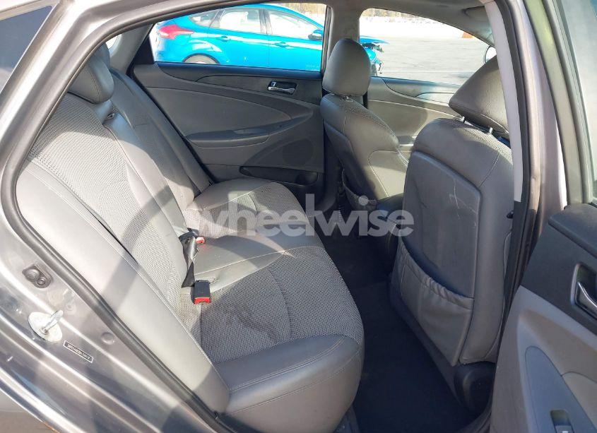 Photo 8 of 2013 Hyundai Sonata SE 2.0T (VIN 5NPEC4AB3DH758878)