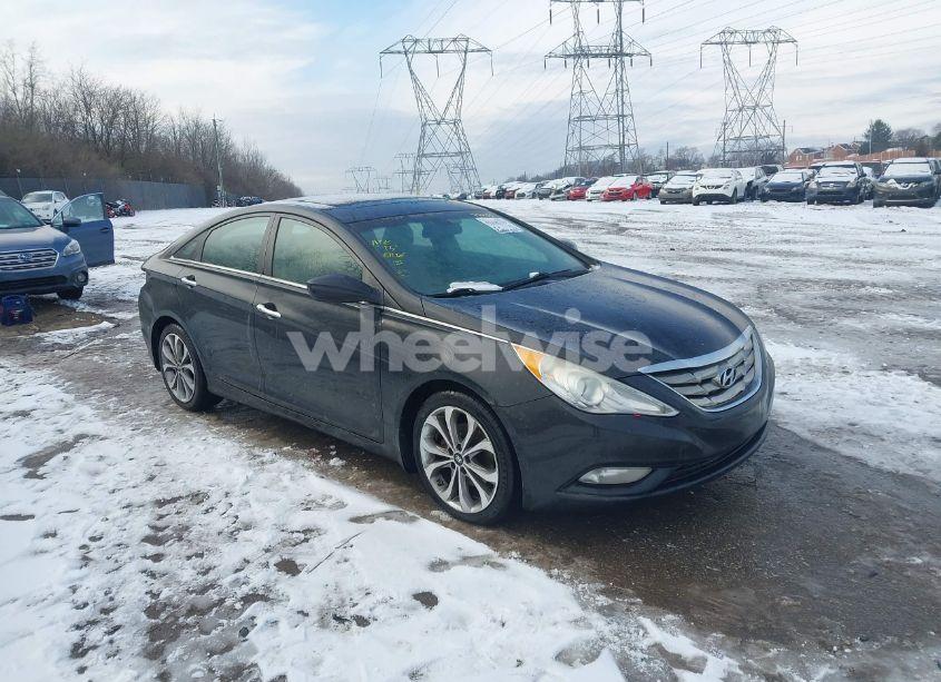 2013 Hyundai Sonata SE 2.0T (VIN 5NPEC4AB3DH777155) main photo