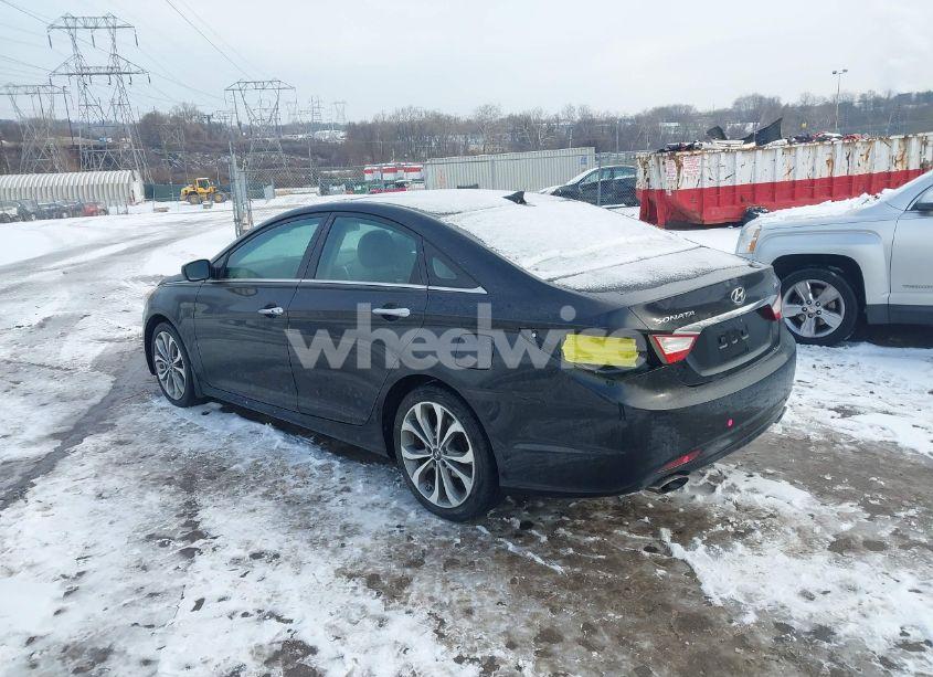 Photo 3 of 2013 Hyundai Sonata SE 2.0T (VIN 5NPEC4AB3DH777155)
