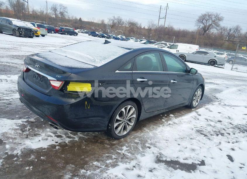 Photo 4 of 2013 Hyundai Sonata SE 2.0T (VIN 5NPEC4AB3DH777155)