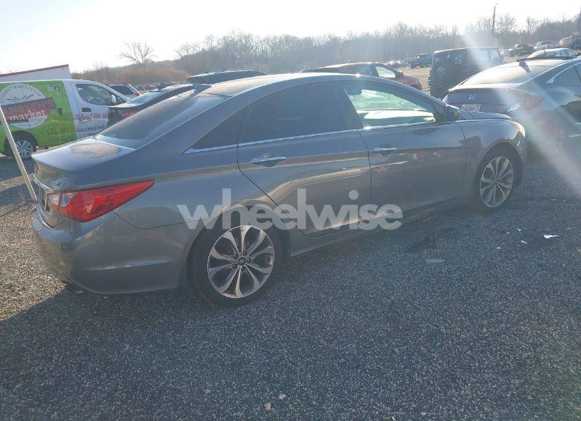 Photo 4 of 2013 Hyundai Sonata SE 2.0T (VIN 5NPEC4AB3DH792691)