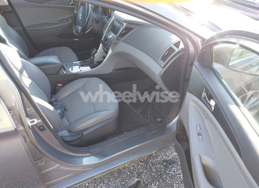 Photo 5 of 2013 Hyundai Sonata SE 2.0T (VIN 5NPEC4AB3DH792691)