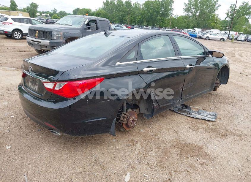 Photo 4 of 2013 Hyundai Sonata SE 2.0T (VIN 5NPEC4AB3DH806606)