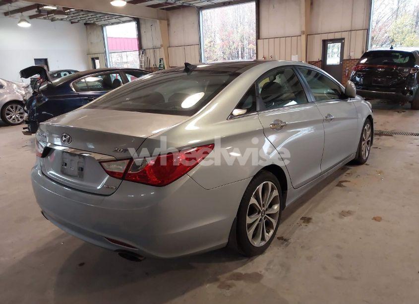 Photo 4 of 2013 Hyundai Sonata LIMITED 2.0T (VIN 5NPEC4AB4DH658255)