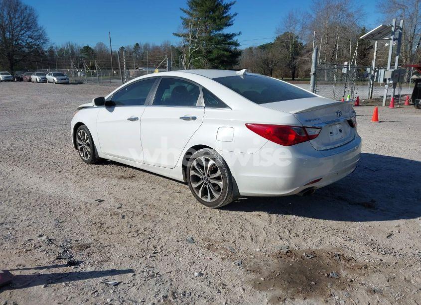 Photo 3 of 2013 Hyundai Sonata SE 2.0T (VIN 5NPEC4AB4DH798757)