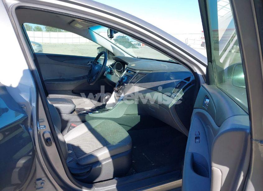 Photo 5 of 2012 Hyundai Sonata SE 2.0T (VIN 5NPEC4AB5CH469936)