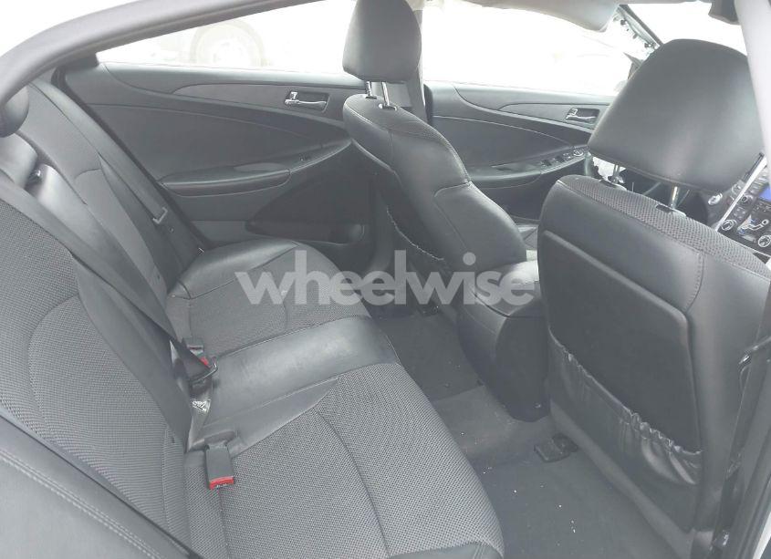 Photo 8 of 2013 Hyundai Sonata SE 2.0T (VIN 5NPEC4AB5DH526203)