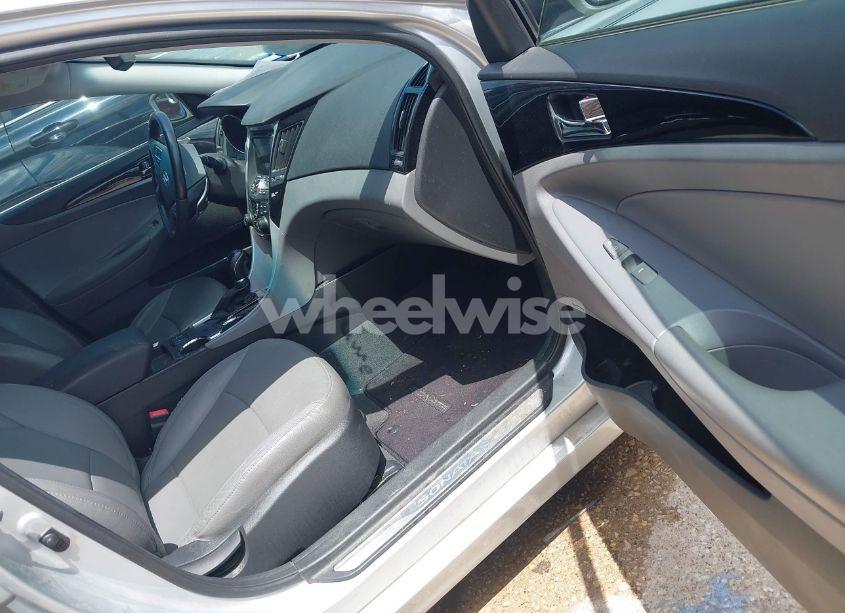 Photo 5 of 2013 Hyundai Sonata LIMITED 2.0T (VIN 5NPEC4AB5DH571044)