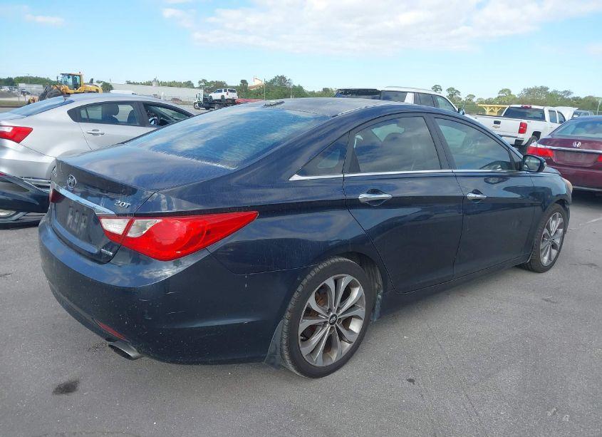 Photo 4 of 2013 Hyundai Sonata LIMITED 2.0T (VIN 5NPEC4AB5DH600980)