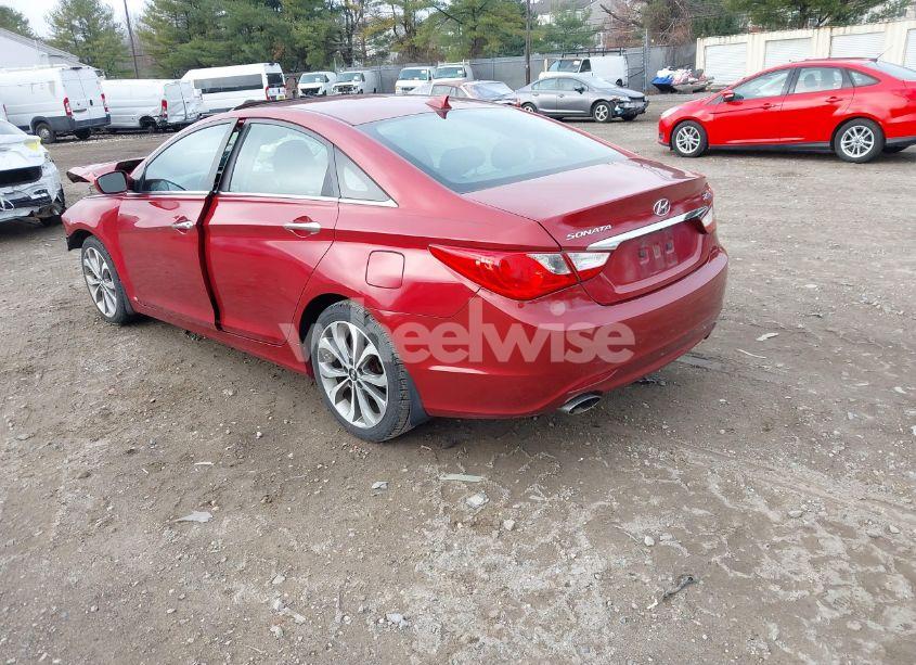 Photo 3 of 2013 Hyundai Sonata SE 2.0T (VIN 5NPEC4AB5DH739670)