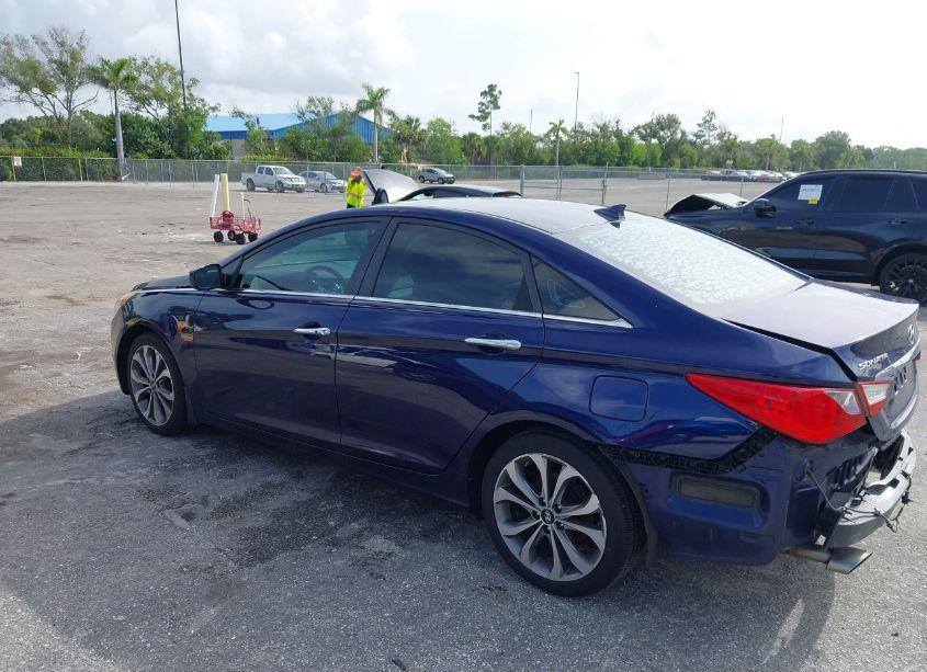 Photo 3 of 2013 Hyundai Sonata SE 2.0T (VIN 5NPEC4AB5DH759921)