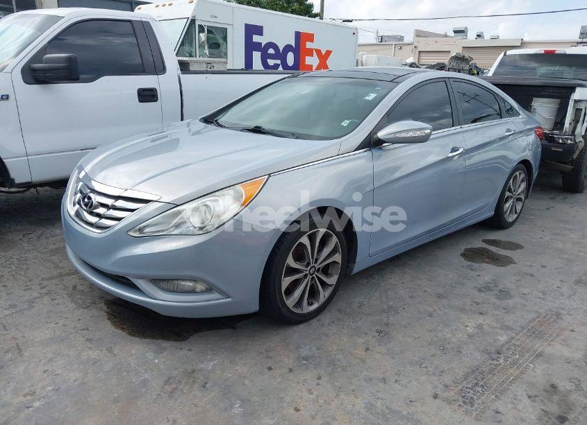 Photo 2 of 2013 Hyundai Sonata LIMITED 2.0T (VIN 5NPEC4AB6DH620994)