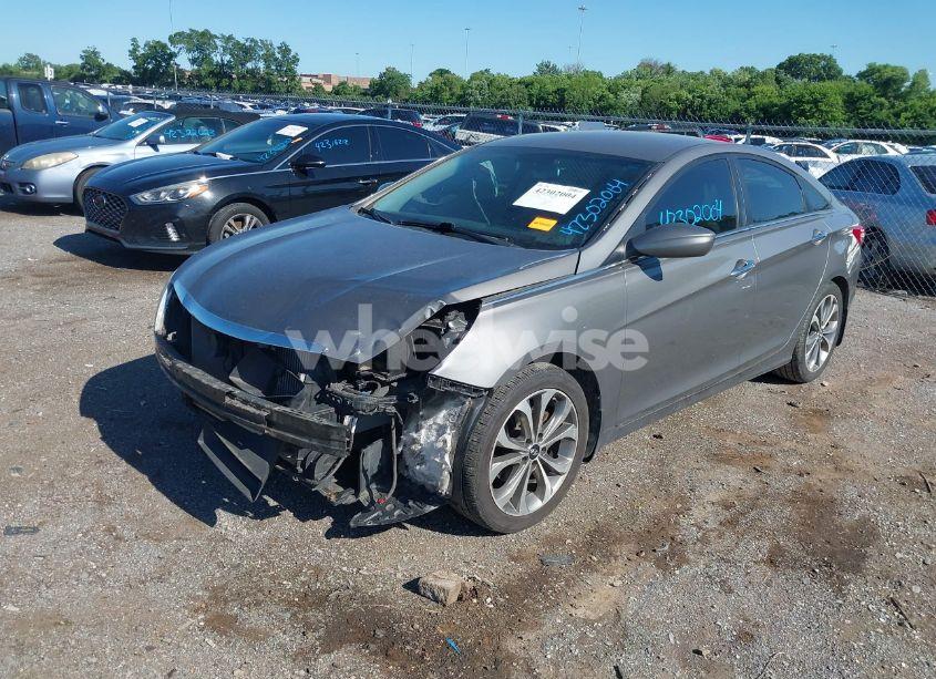 Photo 2 of 2013 Hyundai Sonata SE 2.0T (VIN 5NPEC4AB6DH746398)