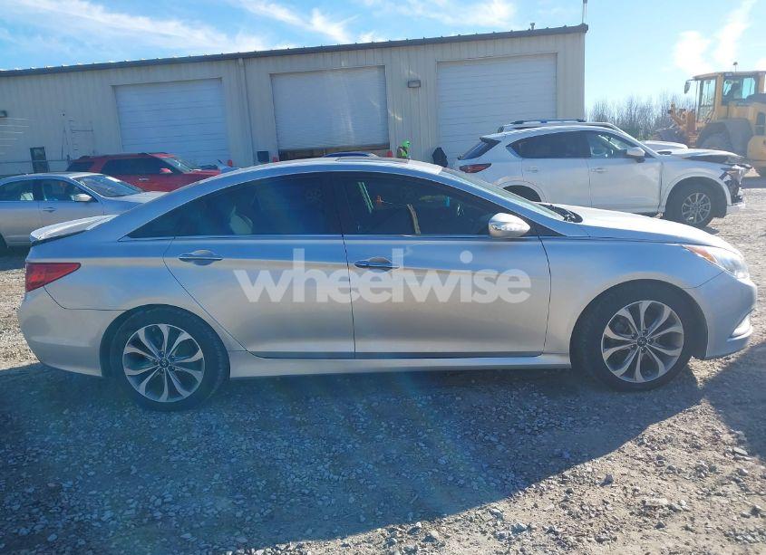 Photo 13 of 2014 Hyundai Sonata SE 2.0T (VIN 5NPEC4AB6EH840640)