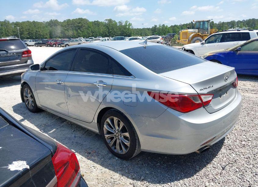 Photo 3 of 2011 Hyundai Sonata SE 2.0T (VIN 5NPEC4AB7BH212159)